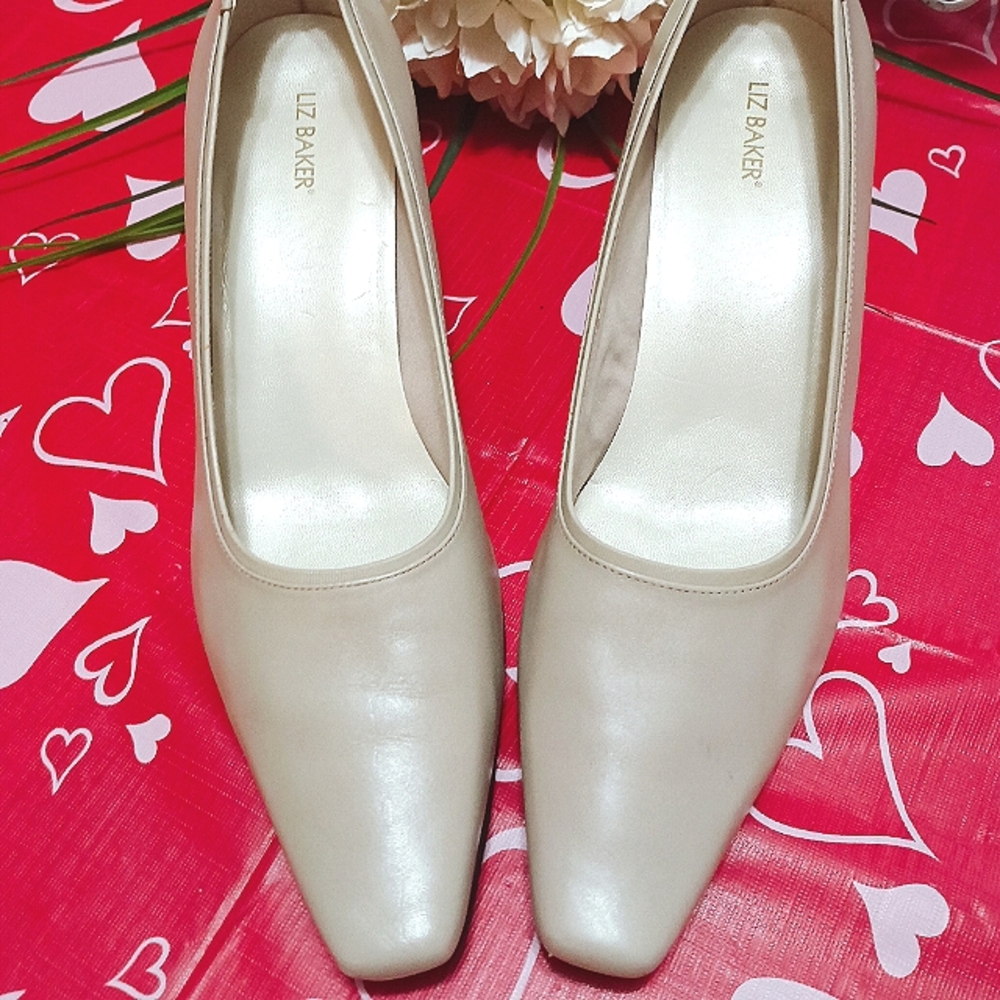 NIB Liz Baker Women's Taupe Pumps (9.5)